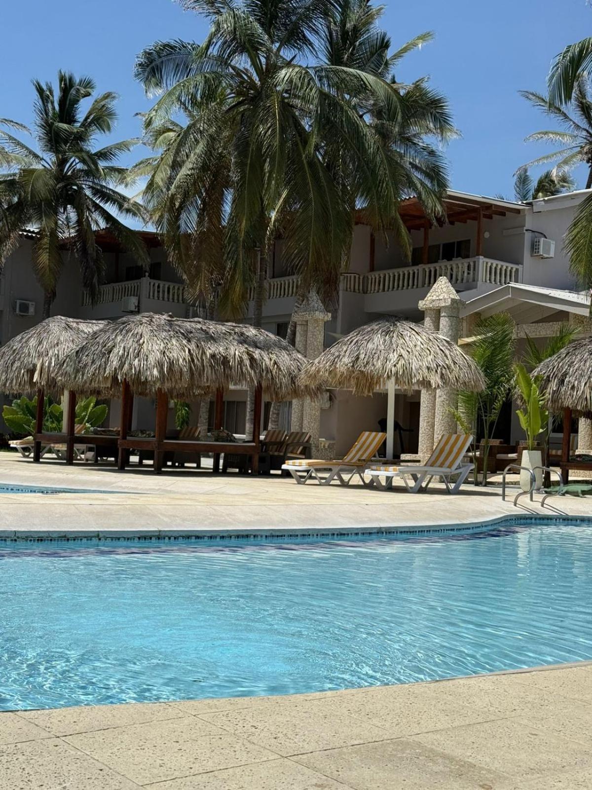 Playa Palmeras Beach Resort Cartagena 外观 照片